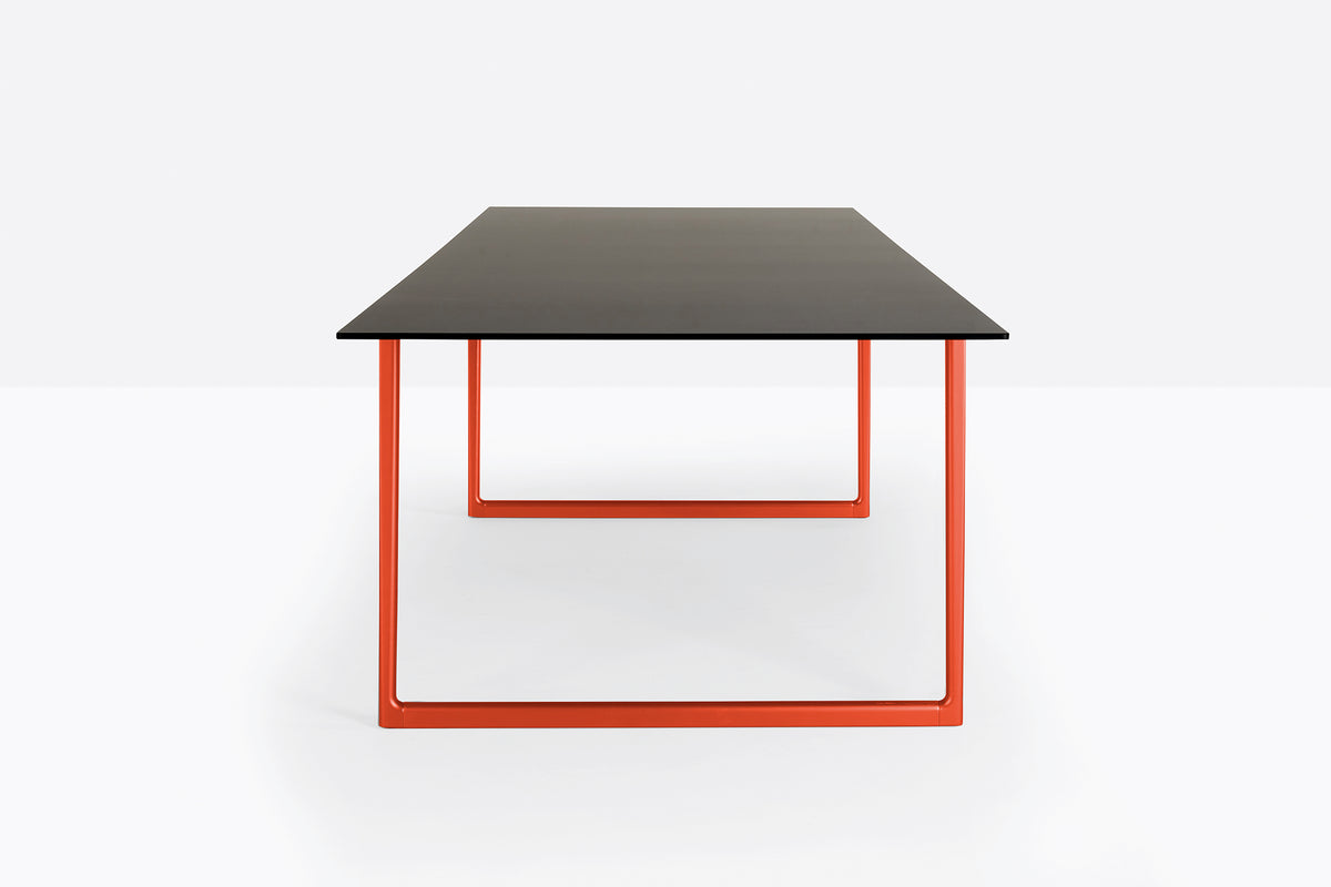 Scrivania Toa Table di Pedrali