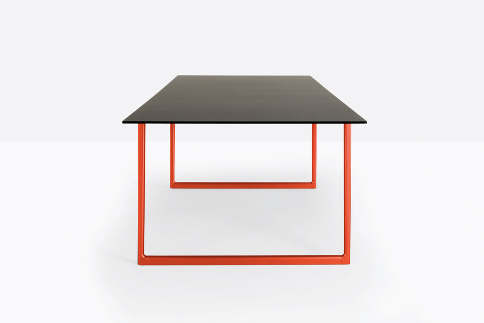 Scrivania Toa Table di Pedrali